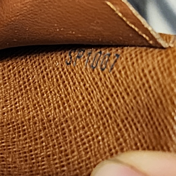 Louis Vuitton - authentic vintage from the 2000 collection. - Picture 11 of 11